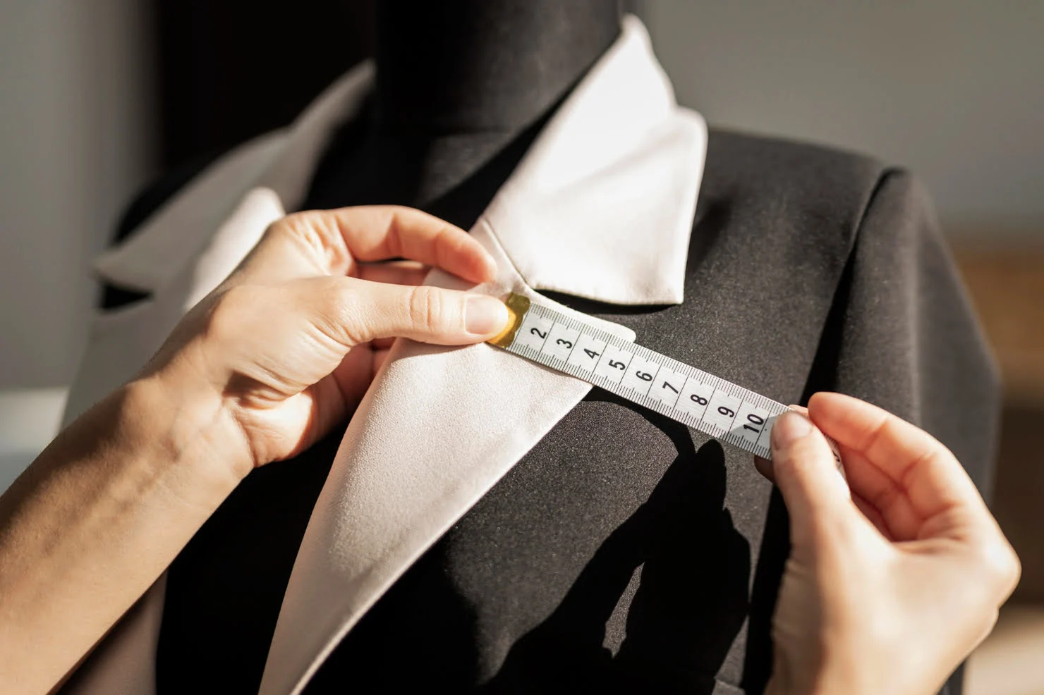 Custom Uniforms in Dubai: Tailored Solutions for Every Industry