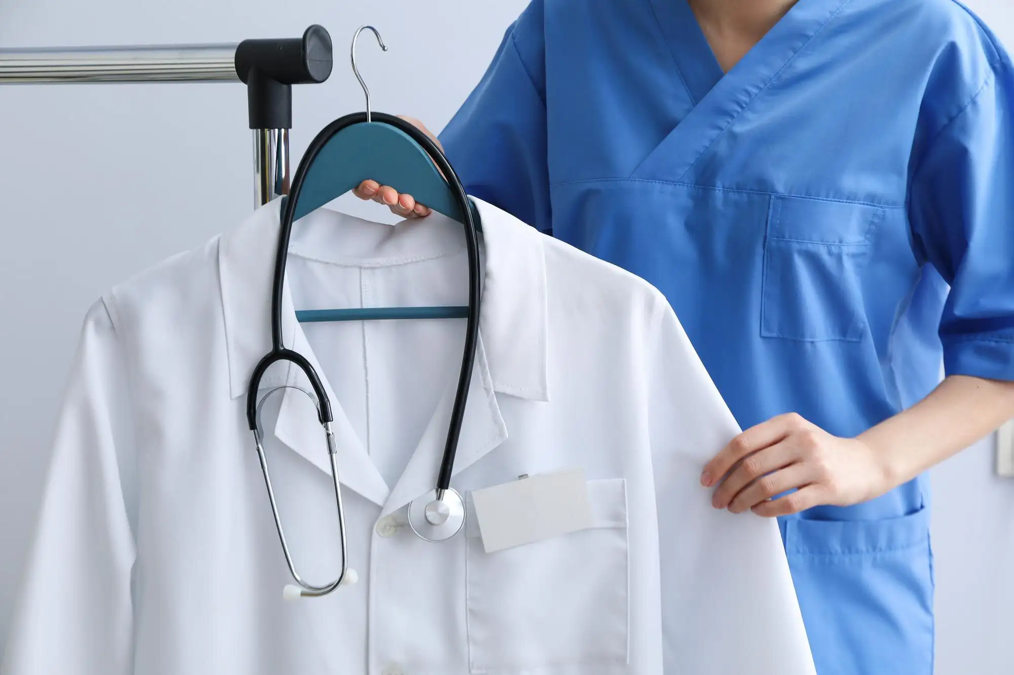 lab coats, durable lab coats, comfortable lab coats, lab safety, protective workwear, laboratory apparel
